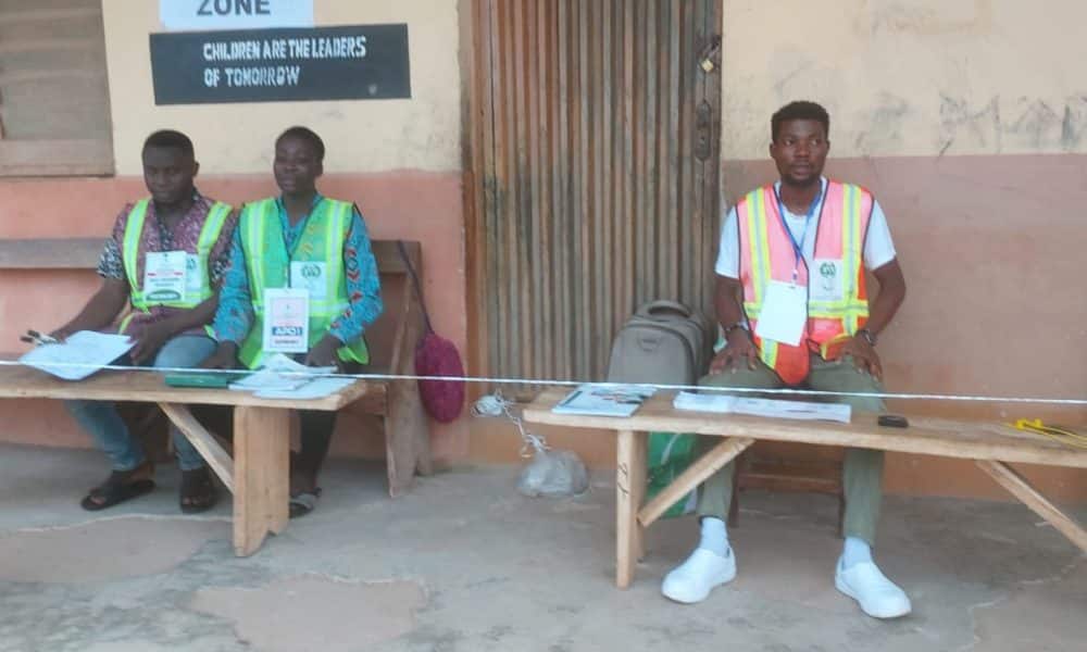 Ondo Decides: Early Low Voter Turnout, As INEC Staff Wait For Voters