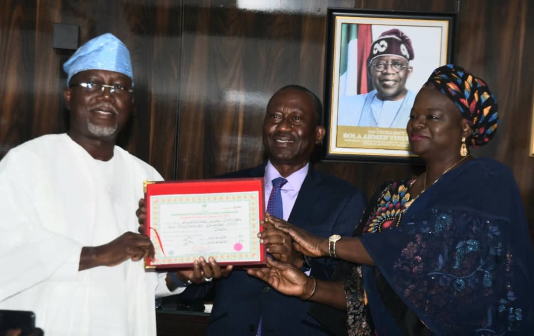 INEC Presents Certificates Of Return To Ondo Gov-elect Aiyedatiwa, Deputy