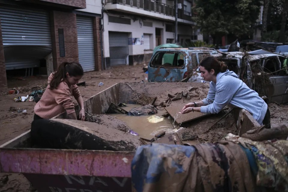 Devastating image in Paiporta after flash floods hit