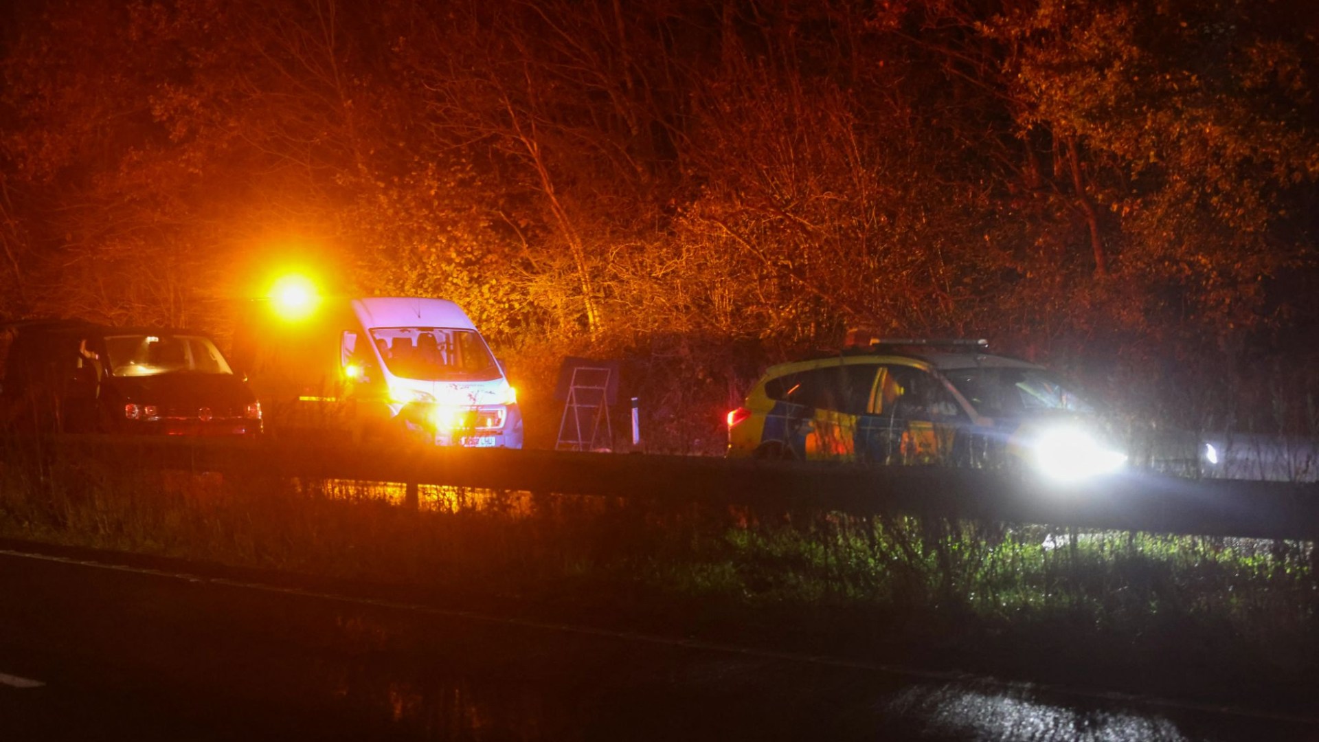 Tragedy as man in his 40s struck by 2 cars and killed when he walked along A21 after smashing pickup truck into barrier – The Scottish Sun