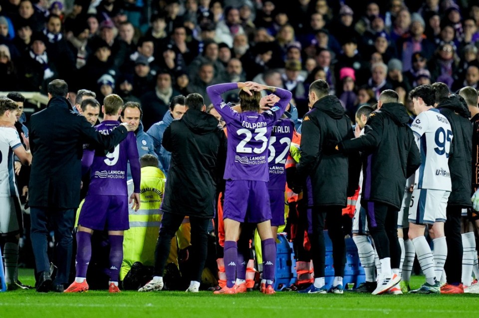 Both sets of players formed a wall around Bove