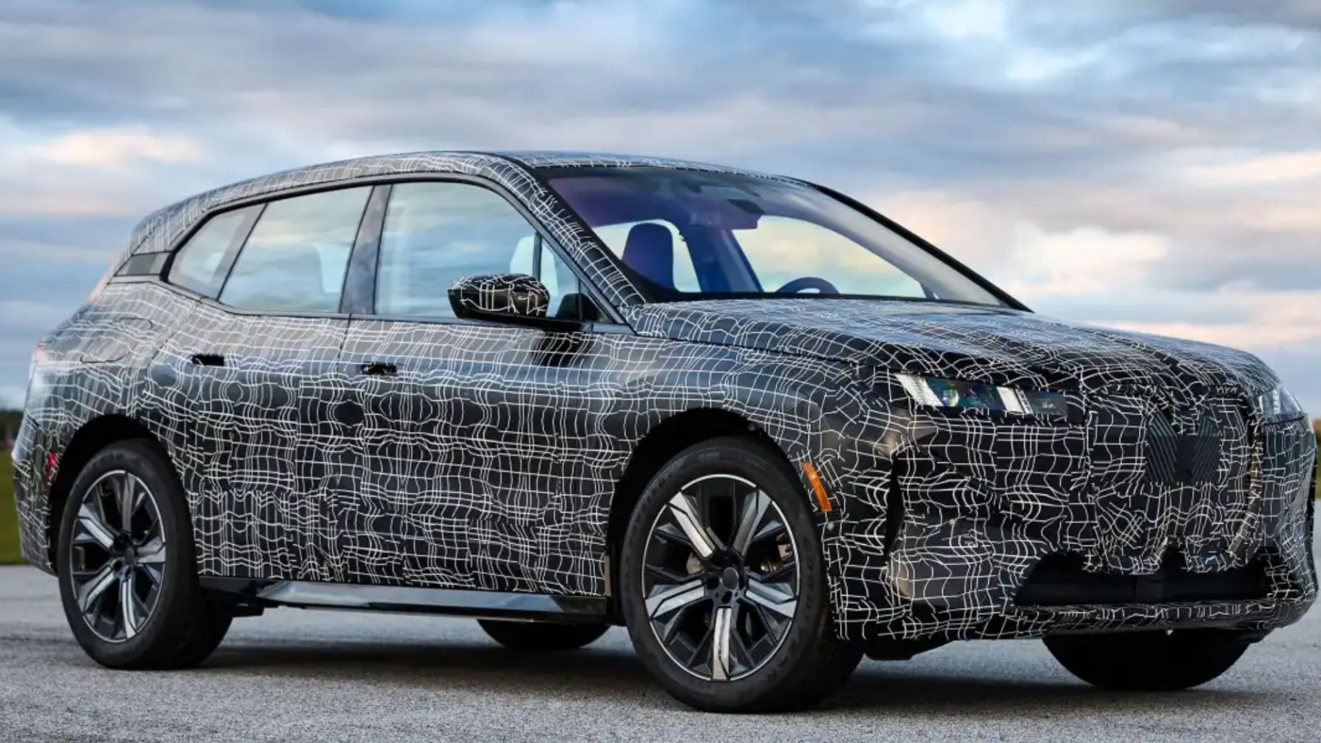 BMW launch new ‘overhaul’ of flagship EV - with swish new design, range-boosting battery and friction-resistant wheels