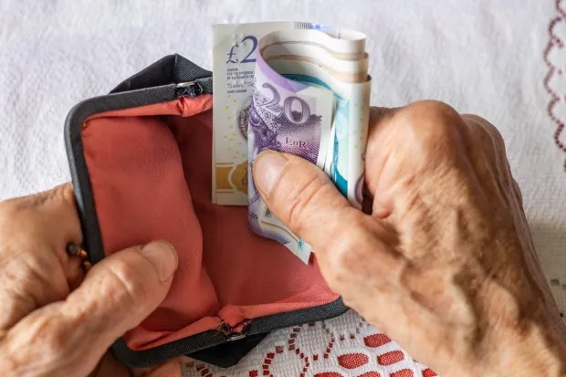 All the extra state pension payments landing in bank accounts this month worth up to £465