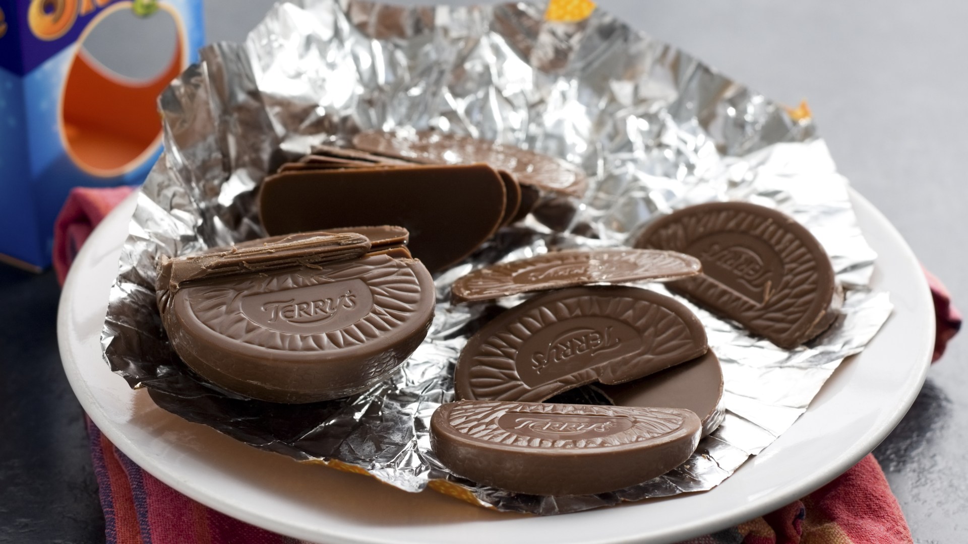 Corner shop chain with 1,000 sites to slash the price of Terry’s Chocolate Orange to just £1 just in time for Christmas