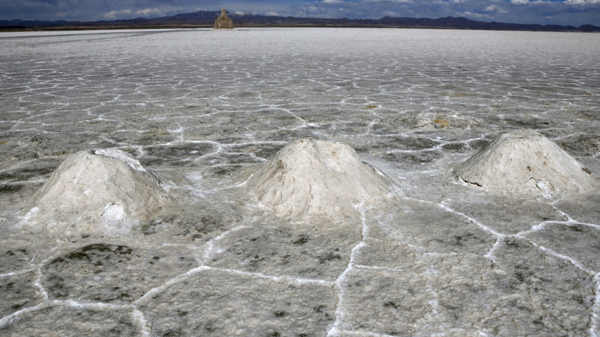 Lithium-rich Bolivia lags behind in race to mine key metal