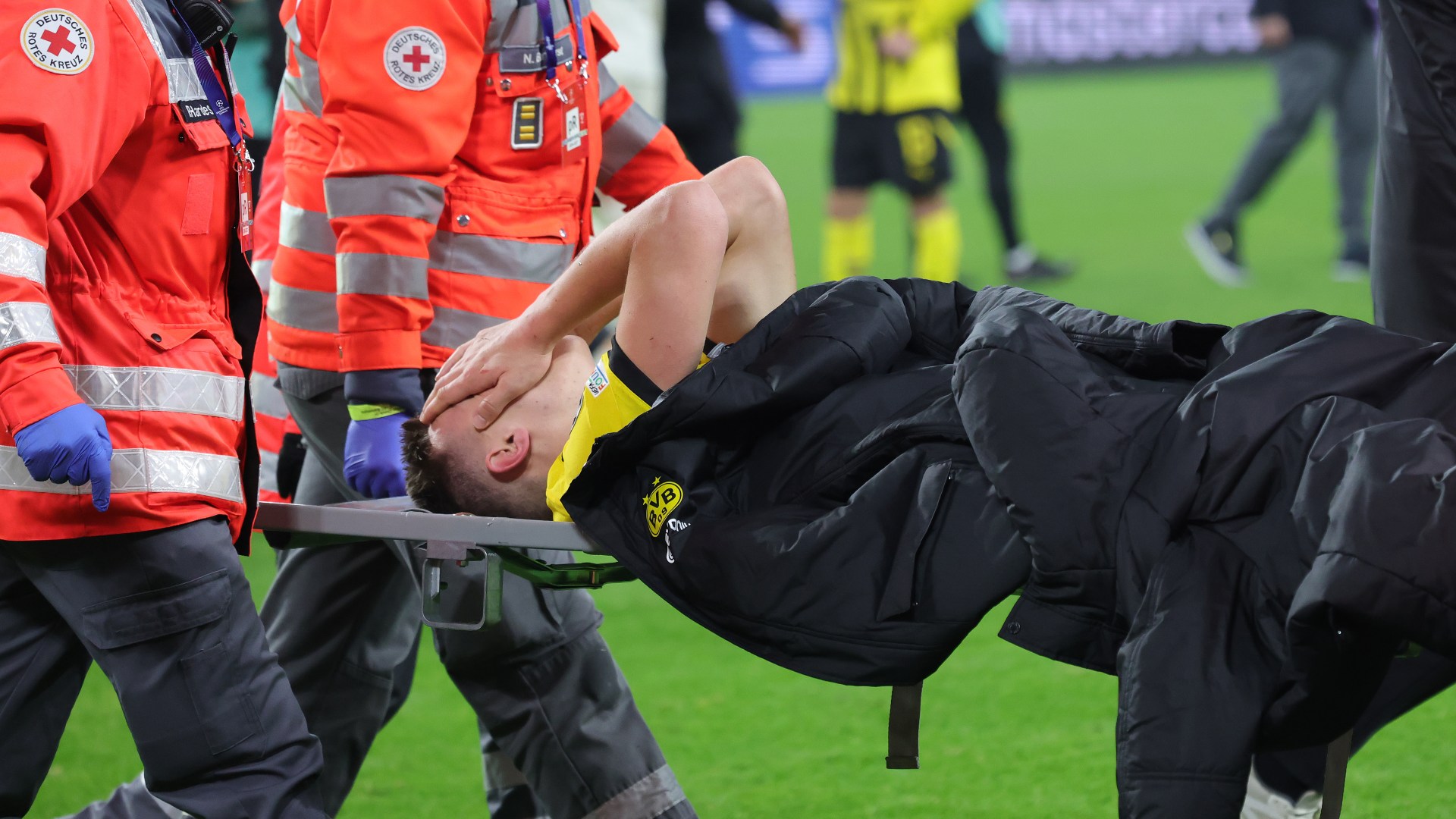 Dortmund star Nico Schlotterbeck rushed to hospital after horror injury leaving manager in 'shock'