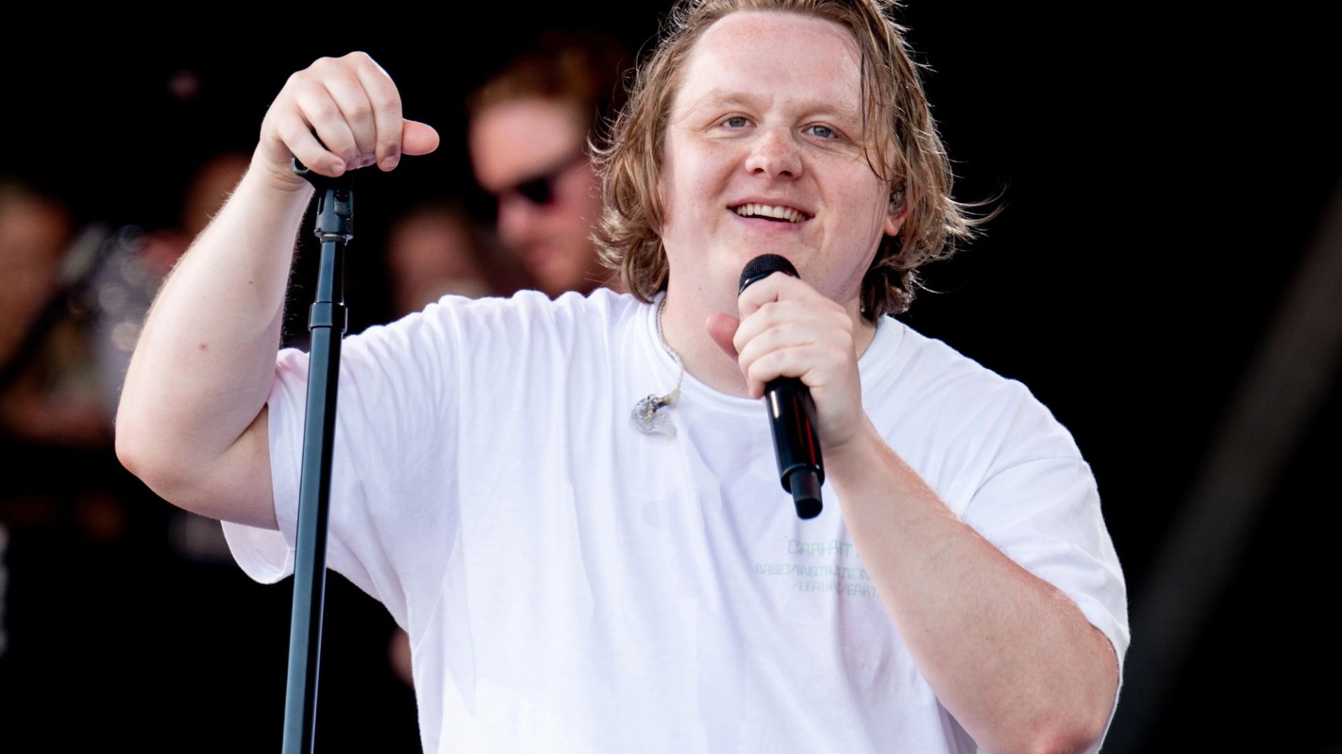 Huge star reveals she wants to duet with Lewis Capaldi