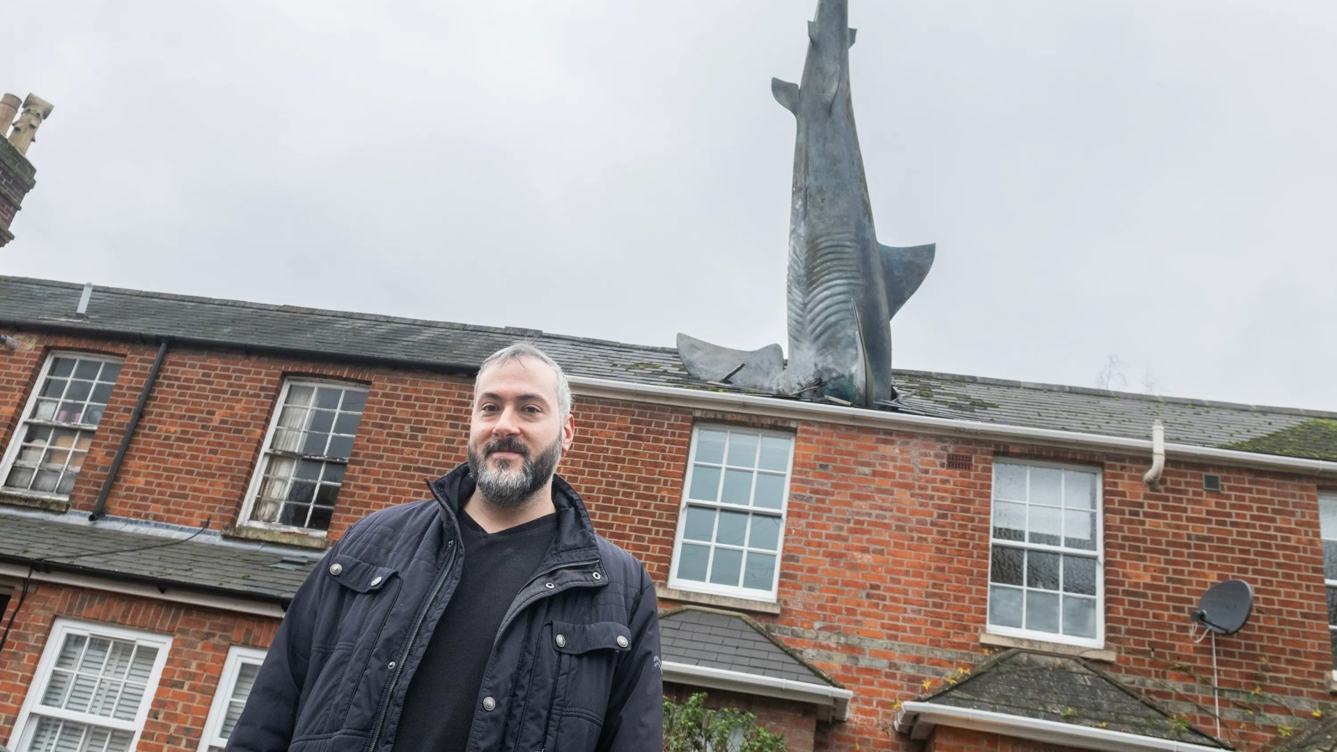 Homeowner with 25ft shark sticking out of roof lists 4-bed on Rightmove for extortionate sum.. after BAN from Airbnb