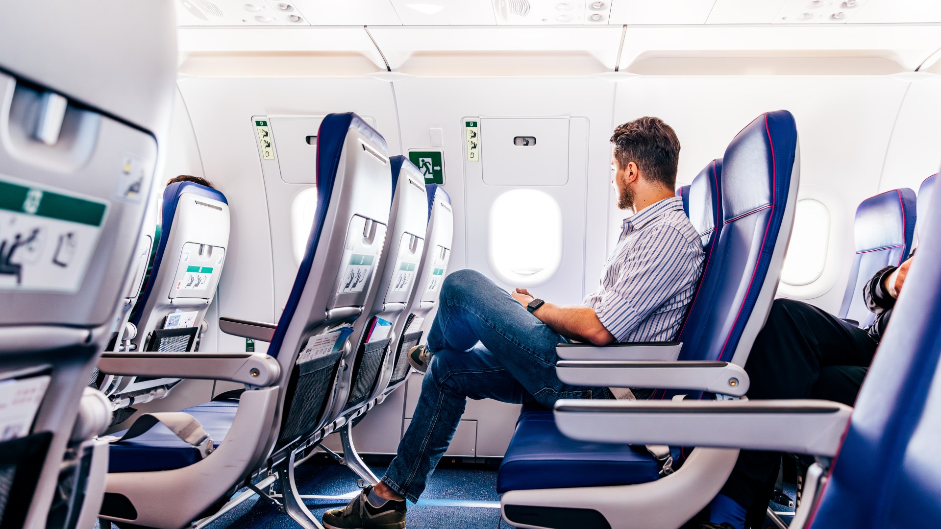 New ‘plane seat squatting’ trend that is driving passengers mad on flights