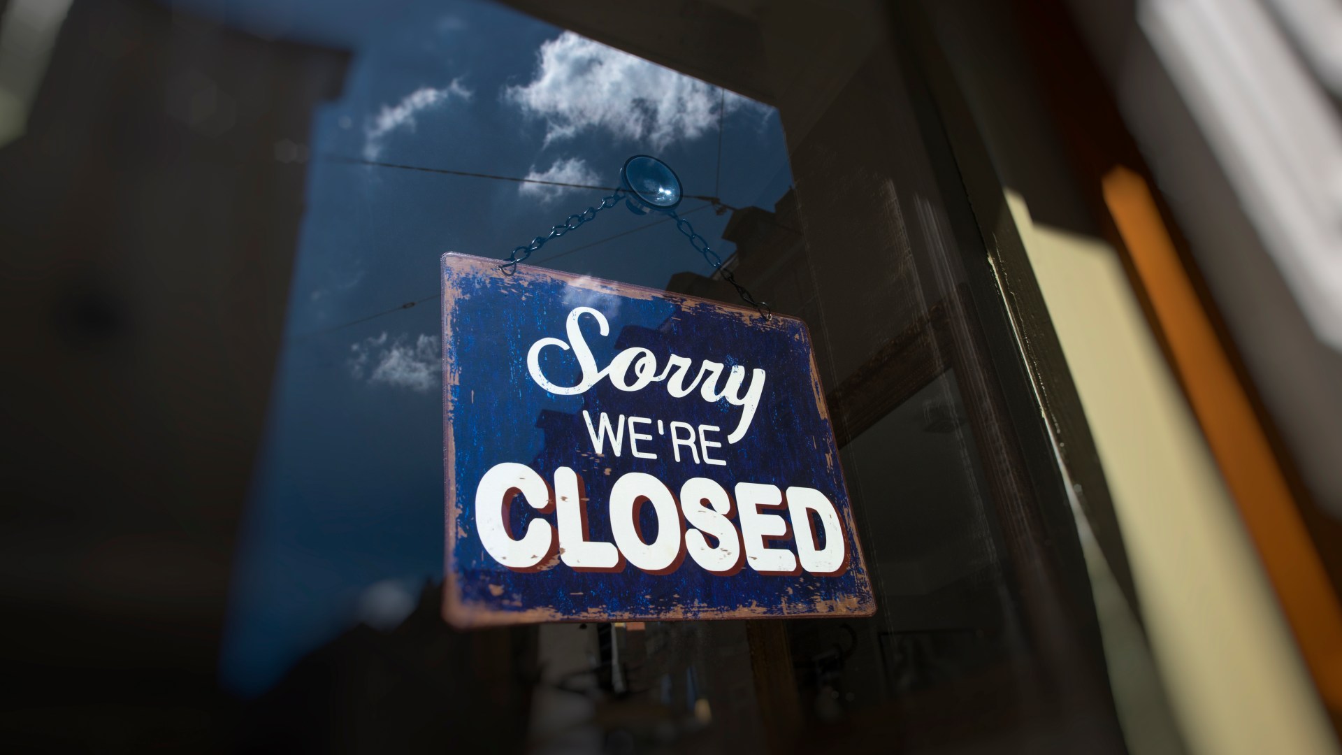 'Another great business gone' cry locals as best pub in Scots city closes