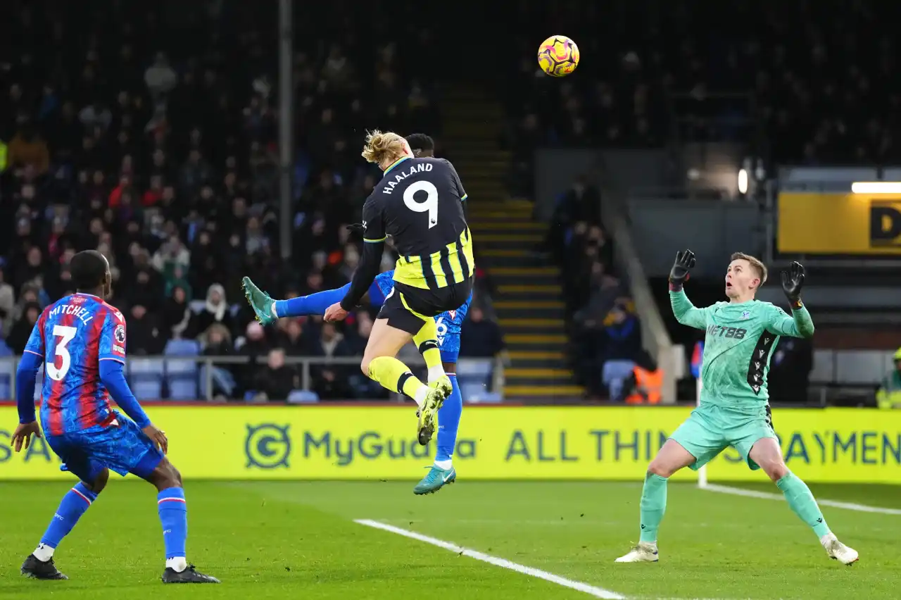 EPL: Crystal Palace hold Man City to 2-2 draw as Rico Lewis sees red