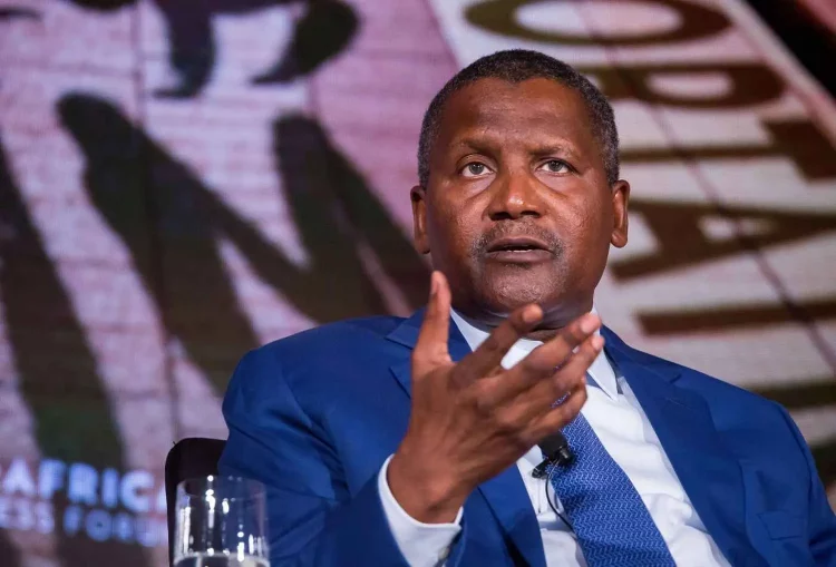 Dangote Ya Musanta Labarin Ciyo Bashin NNPC Na Dala Biliyan 1 Domin Tallafa Wa Matatarsa