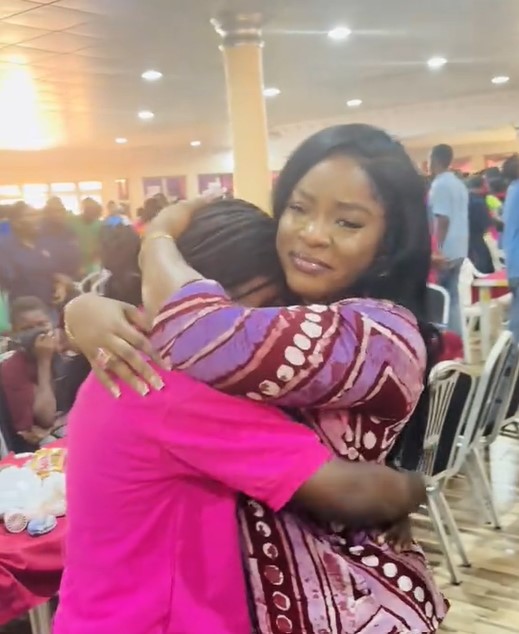 Emotional moment mother surprises daughter after 2 years apart