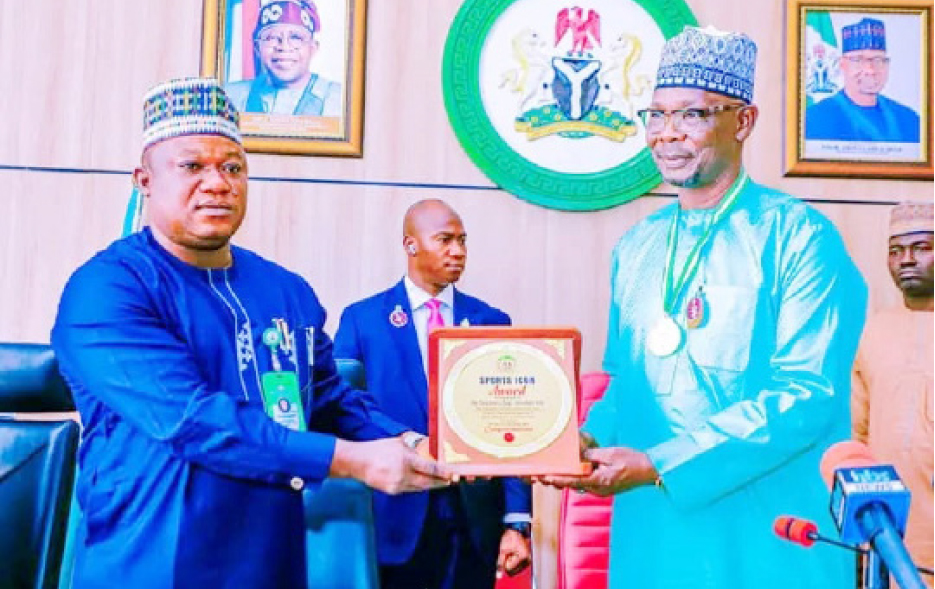 Governor Sule Gets SWAN Prestigious Icon Of Sports Award