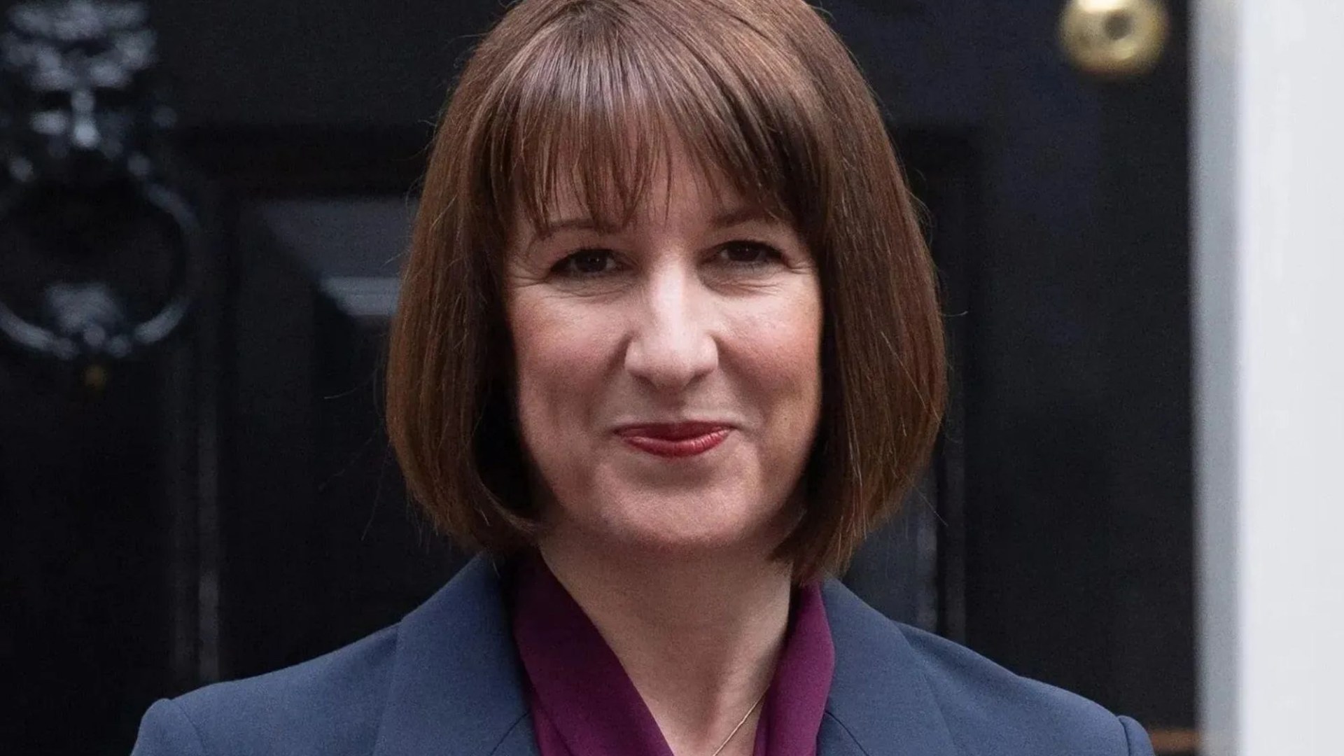 Job vacancies see sharpest fall for 4 years after Rachel Reeves' Budget tax raid on businesses