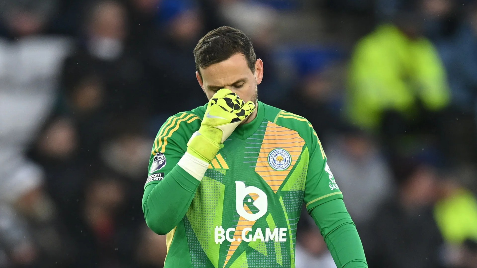 Leicester 0 Wolves 3: Danny Ward blunders hand Vitor Pereira early Christmas present as new boss gets huge win