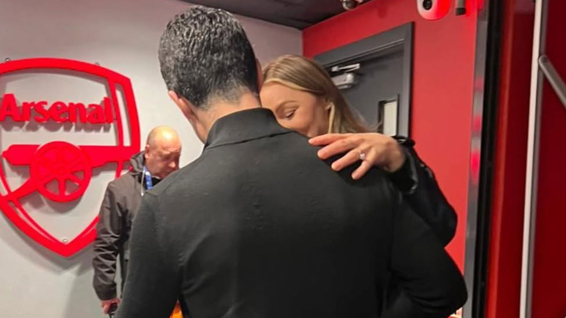 Mikel Arteta surprises TNT Sports host Laura Woods with heartwarming present after Arsenal's win over Monaco