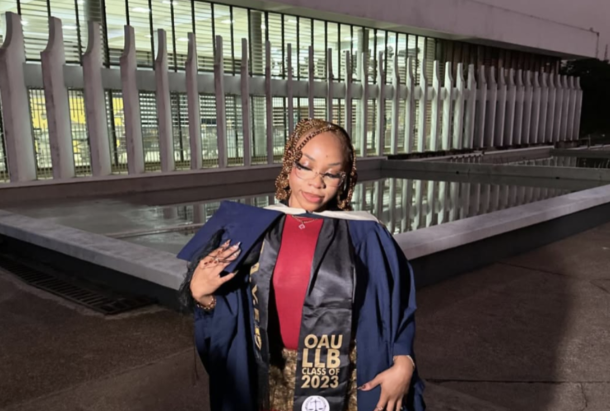 Nigerian singer, Fave graduates with law degree from OAU