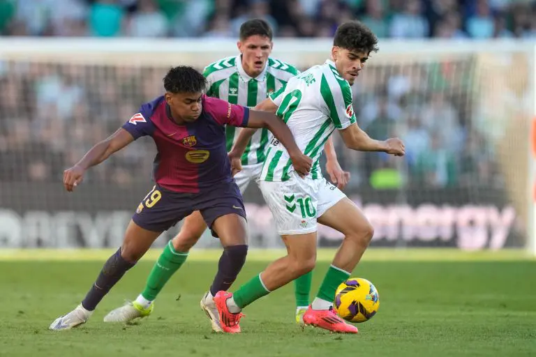 La Liga: Real Betis stun Barcelona with late equalizer in 2-2 draw