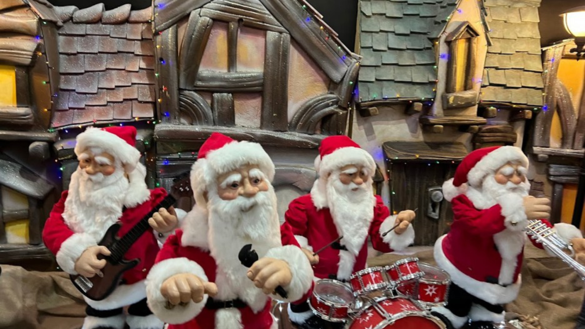 'UK's best' Santa's Grotto packed with festive fun and stunning decor just 20 minutes from Glasgow