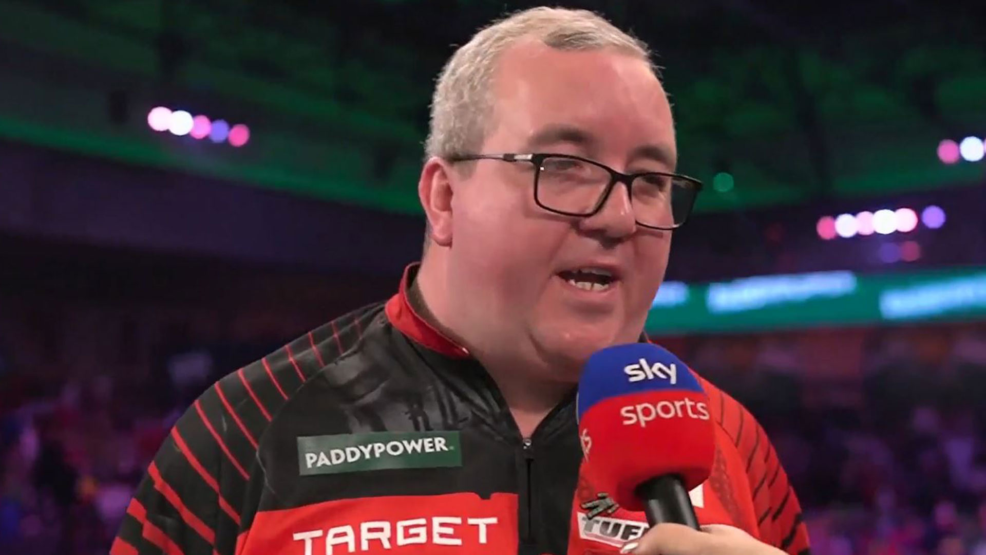 Stephen Bunting spotted breaking down in tears backstage at World Darts Championship after emotional interview