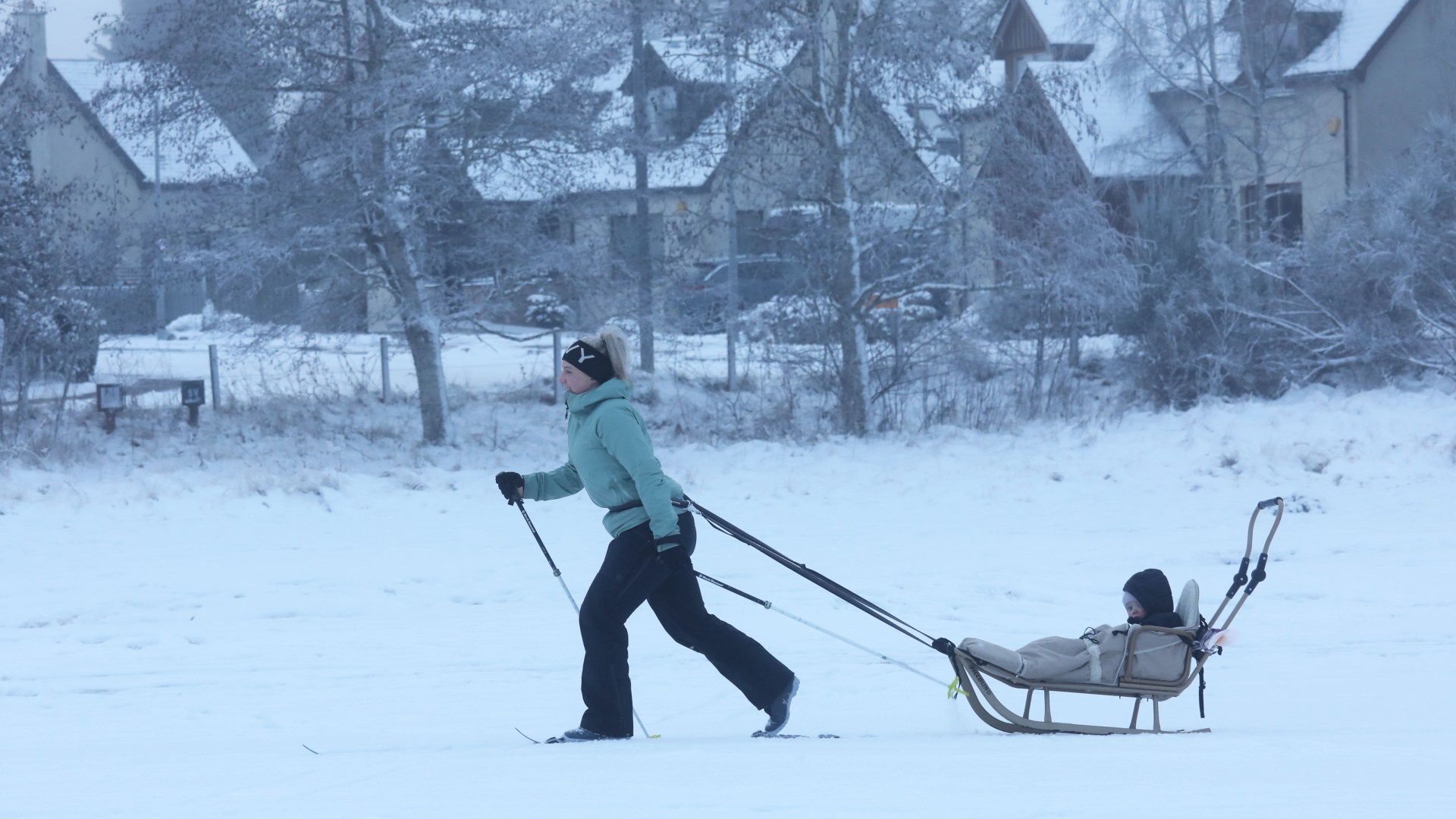 Scots set for fifth day of ice & blizzard hell tomorrow as Met Office warns 15cm of snow in store for parts of country