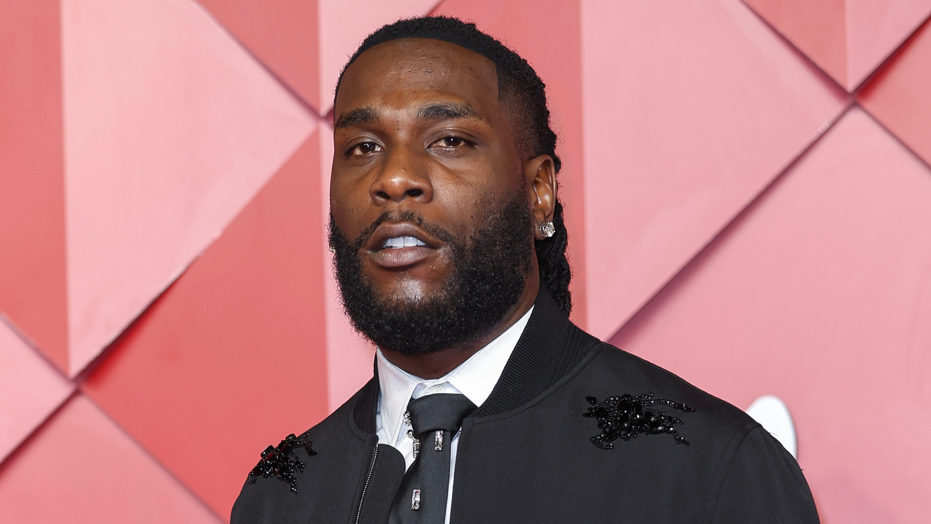 Burna Boy dragged ruthlessly for storming out of stage during #GreaterLagosCountdown2025 performance